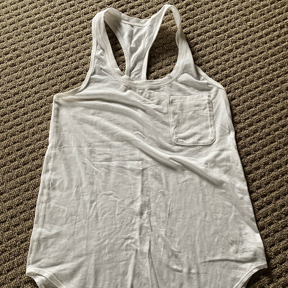 Lululemon white tank | size unknown